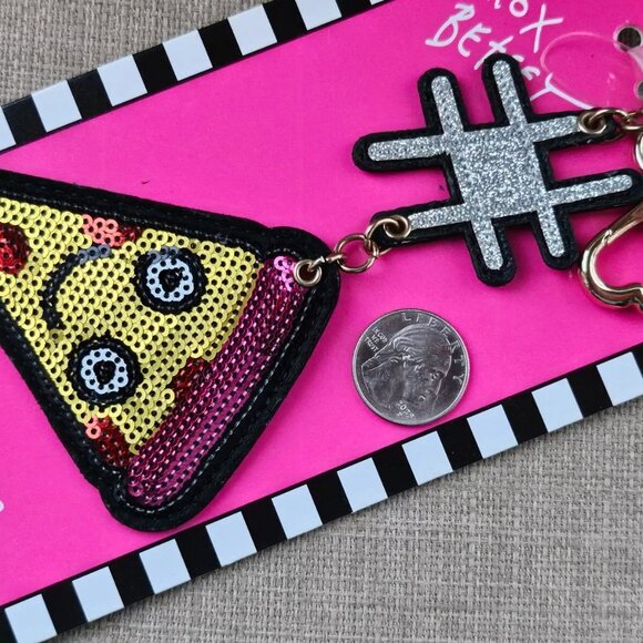 Betsey Johnson Key Holder Bling Sequins Pizza Bite Keychain Fancy Key Chain New - Picture 2 of 8